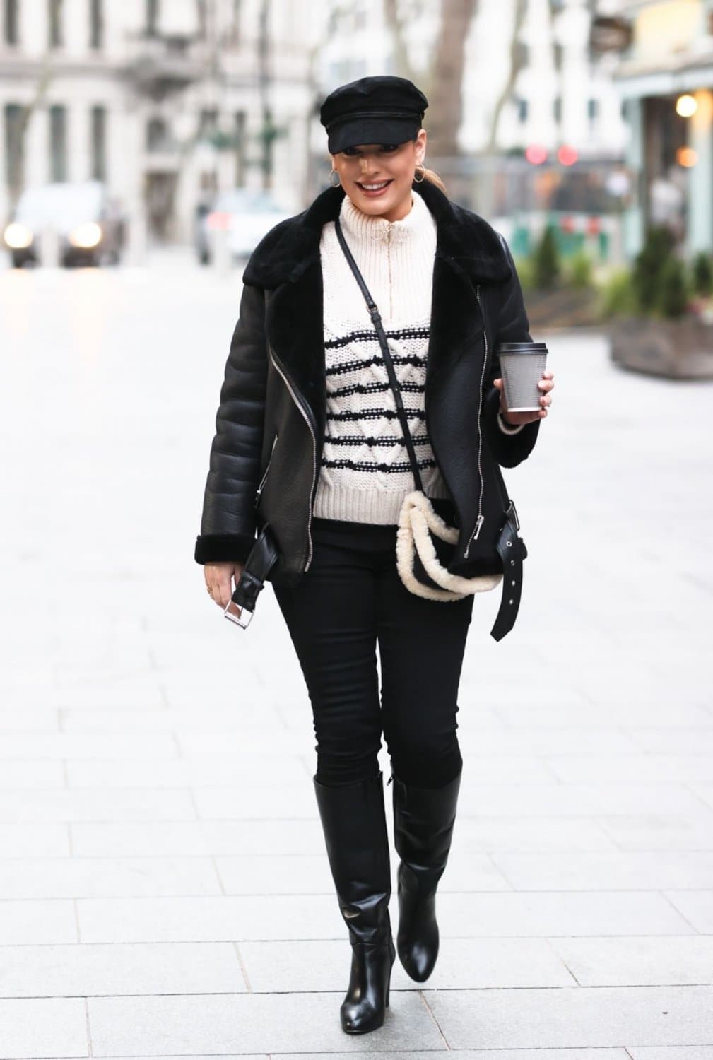 Kelly Brook - Black Knee High Leather Boots