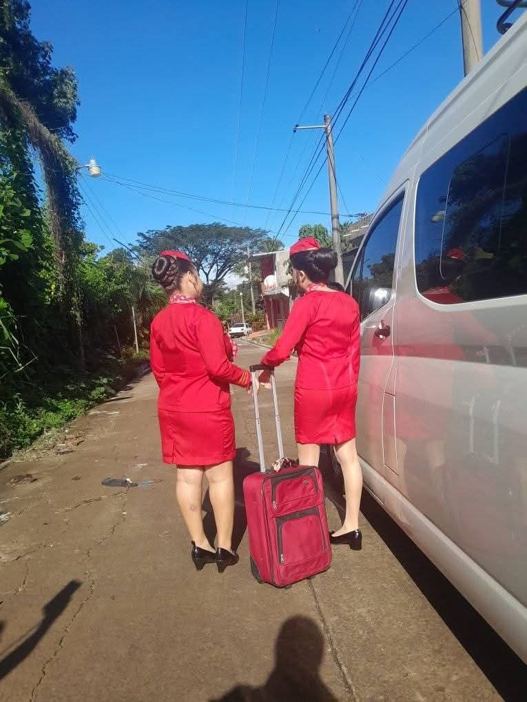 Click to view full size Priscila, la putita y reina de muchas pajas se graduó, como la felicitarias