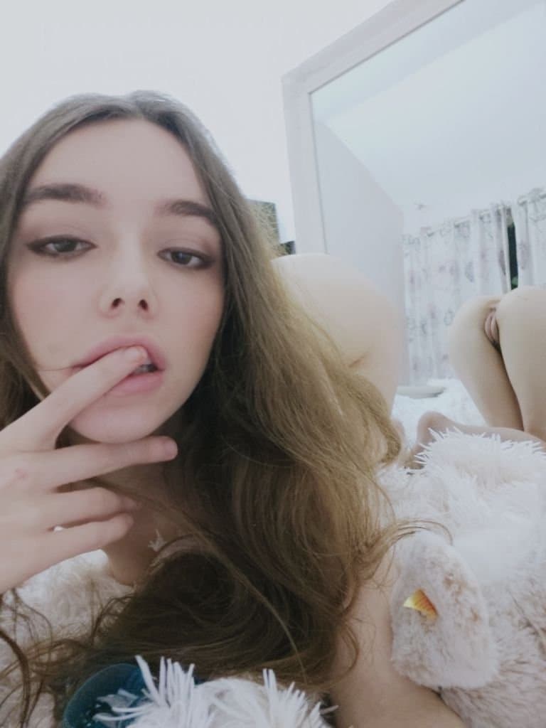 Slutty gamer gf submitted by her bf