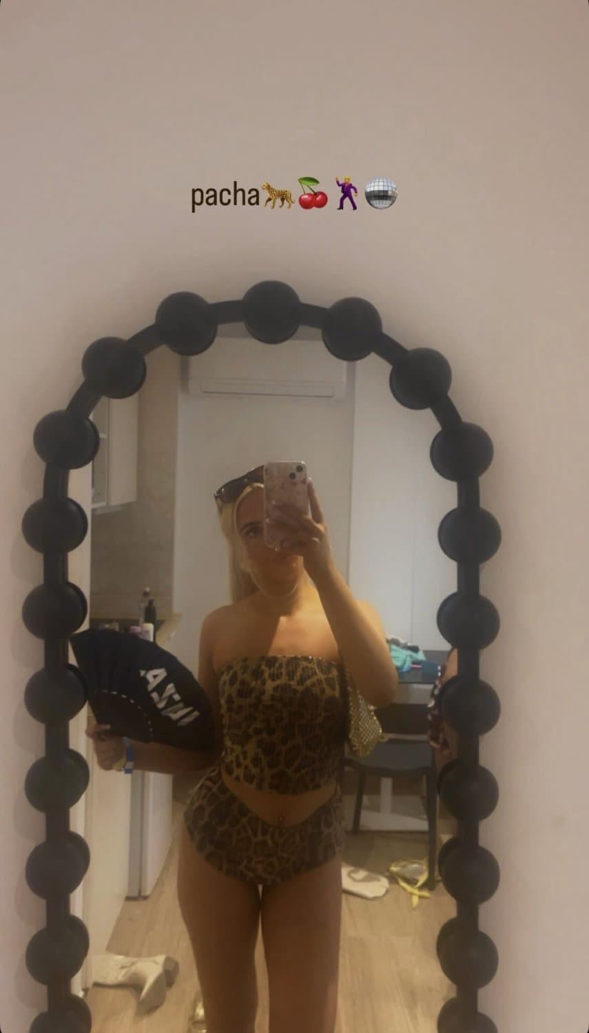 Sexy Ibiza slut looking to get railed