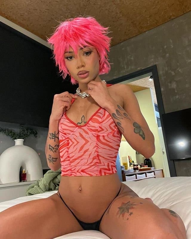 I love Coi Leray her body is perfect!