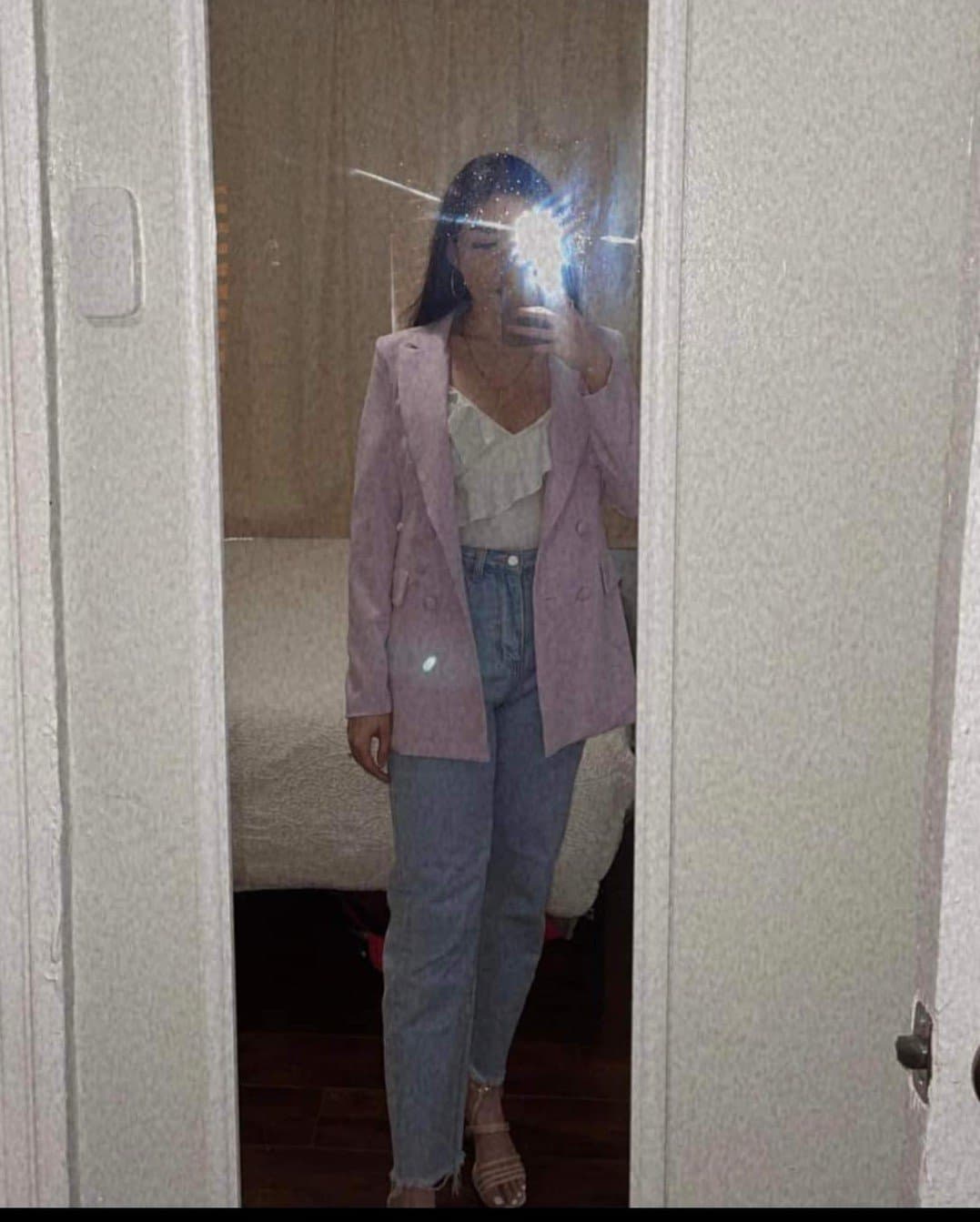 Click to view full size IG: Soy_Isisbm beautiful latina with perky tits and sexy feet