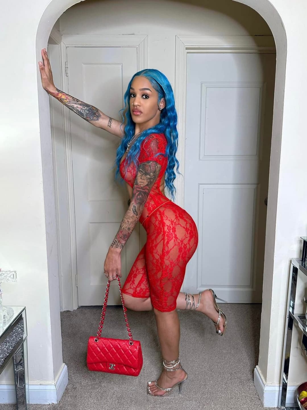 Fit ebony with phat ass & phat pussy print ???