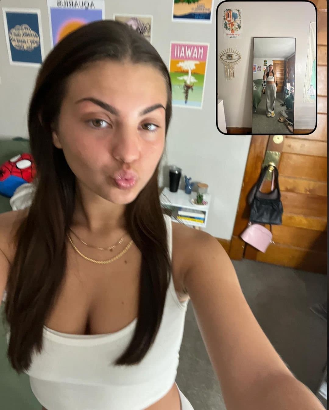 College guy with big muscles started kissing this slut before lifting shirt and sucking her titties