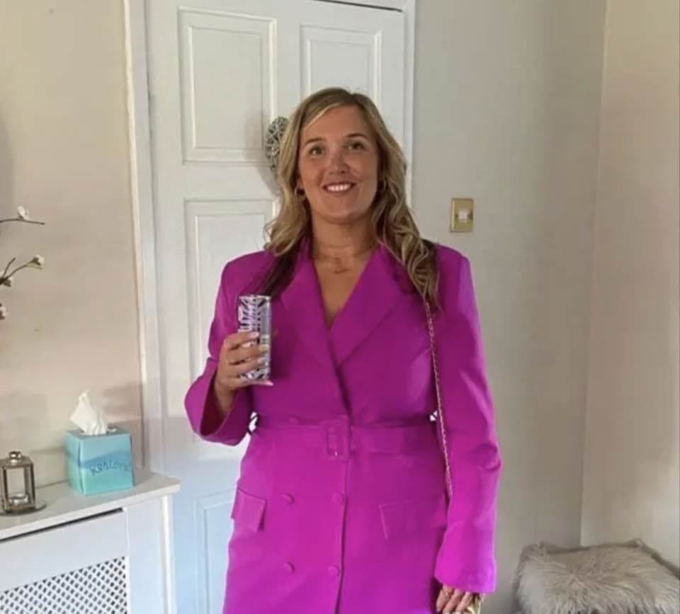 CINDY AGAIN!! Reposts are welcome! Make her famous!