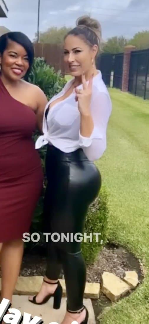 Click to view full size Big ass Texas hotwife Robyn fields