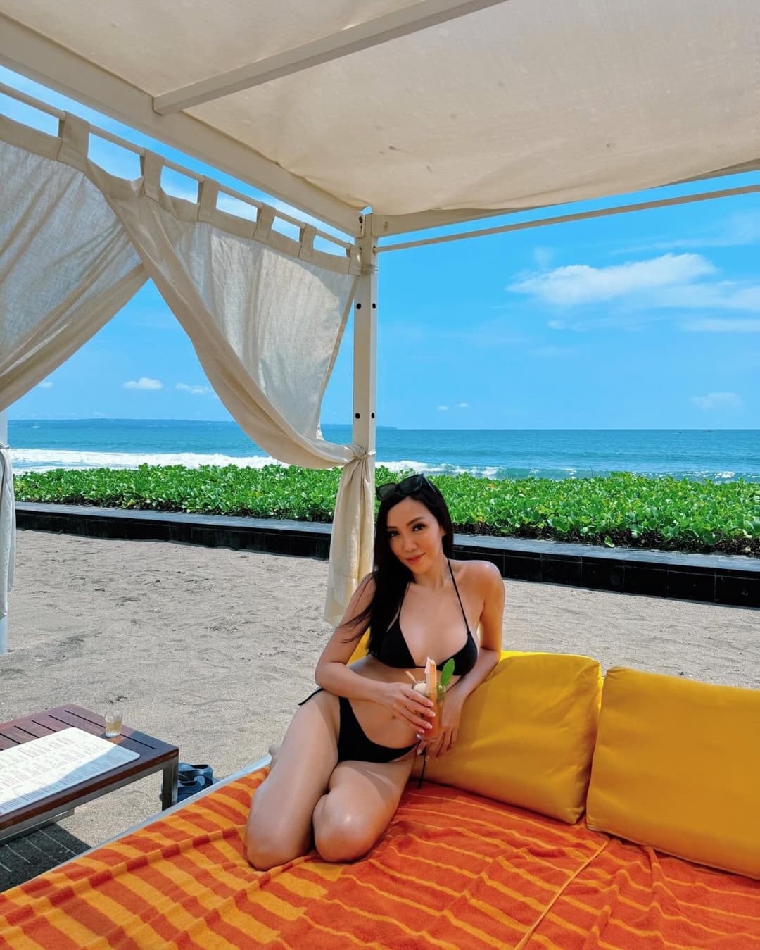 Asian girl amazing blowjob and sex in hotel