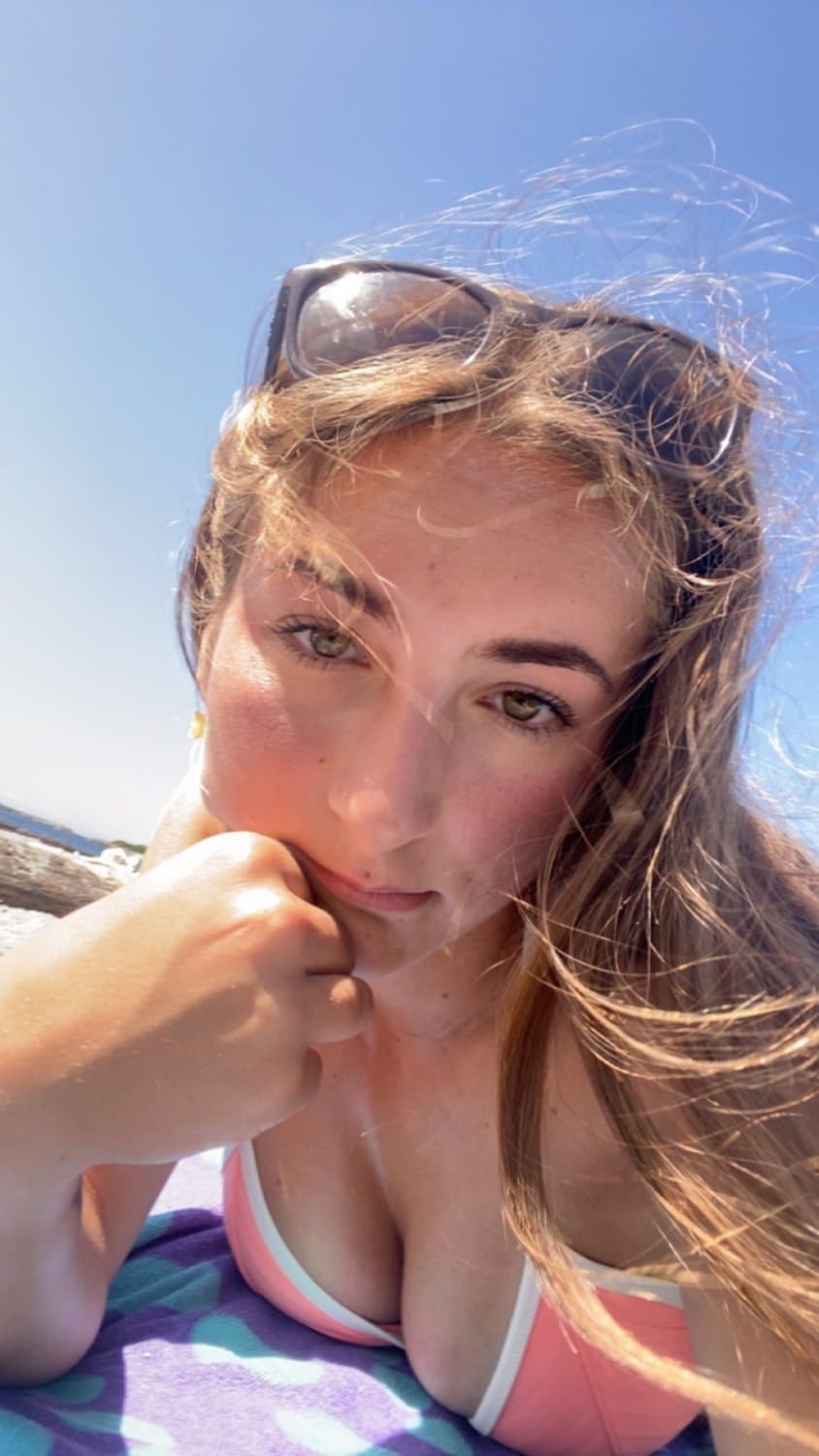 Hottest Popular College Crush Bella Lister (@bella.lister23). Comment your favorite pics.