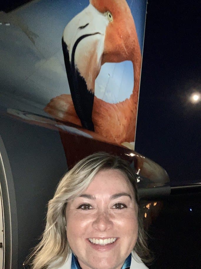 #38 Kelsey: Another Bimbo Frontier Flight Attendant