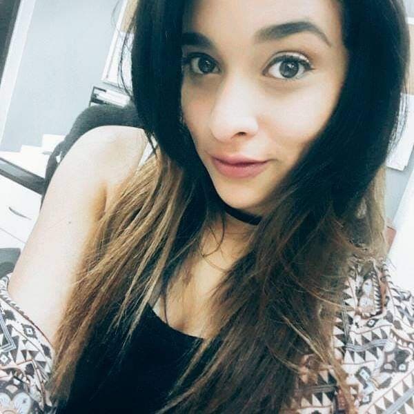 La perra de Marises merece una cogida de garganta hasta venirse dentro por puta???