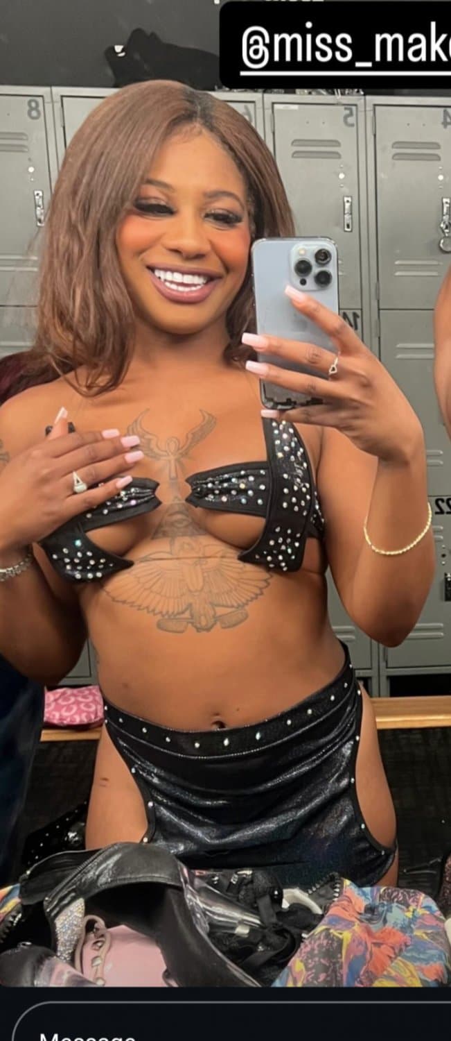 Beautiful ebony stripper hoggy twerkin