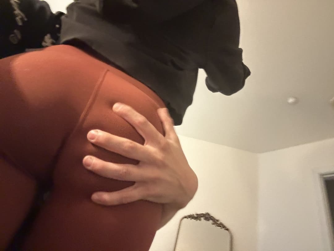 Thick sexy Latina lululemon leggings hot thick ass Salinas ca