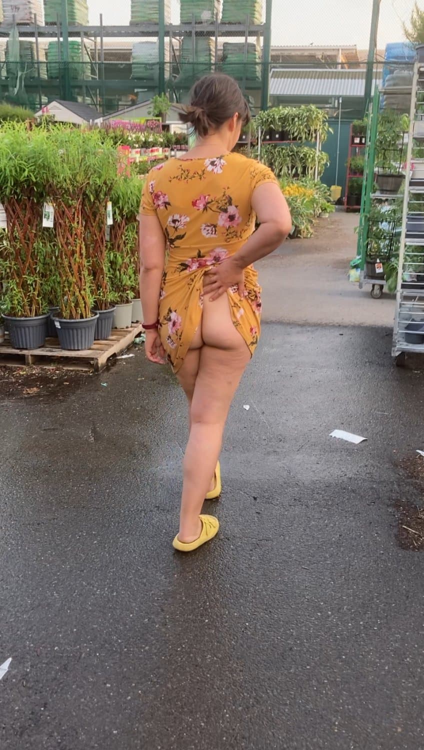 Public sluttiness is fun