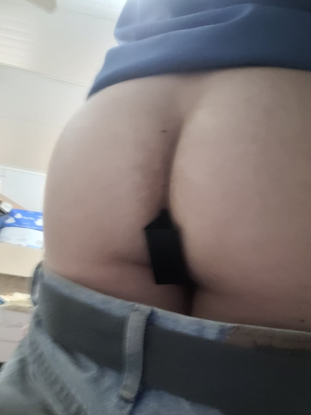 Shoveing things from my bosses desk in my ass