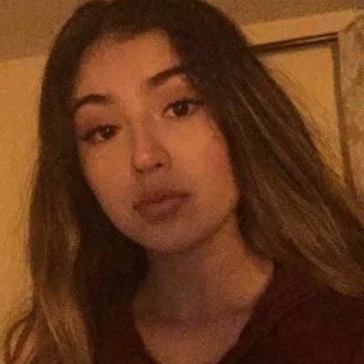 Sexy latina loves sucking dick