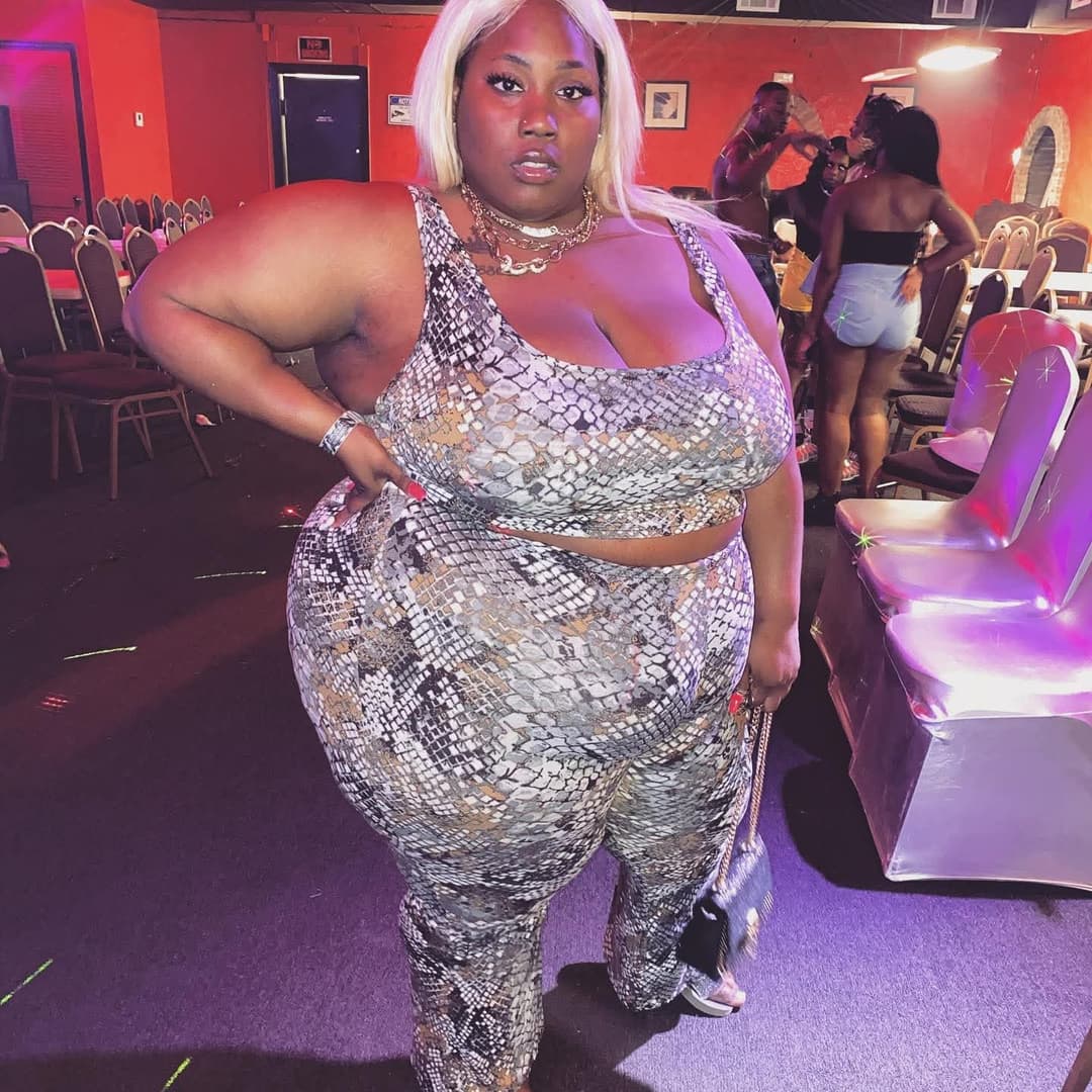 SSBBW EBONY HUGE OLE BIG ASS BOOTY