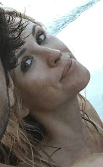 Ur moms body is so tight?I wanna rub my nuts on her!!