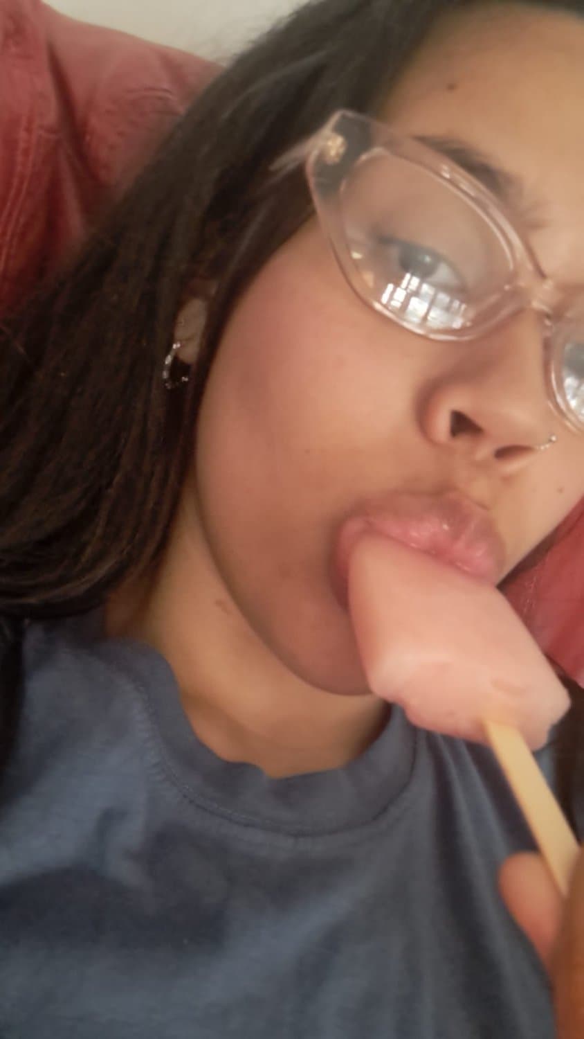 Click to view full size Uk sexiest muslim girl on the planet twerk