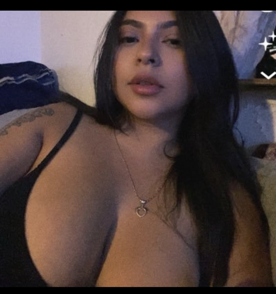 Sexy big tit Latina milf IRL