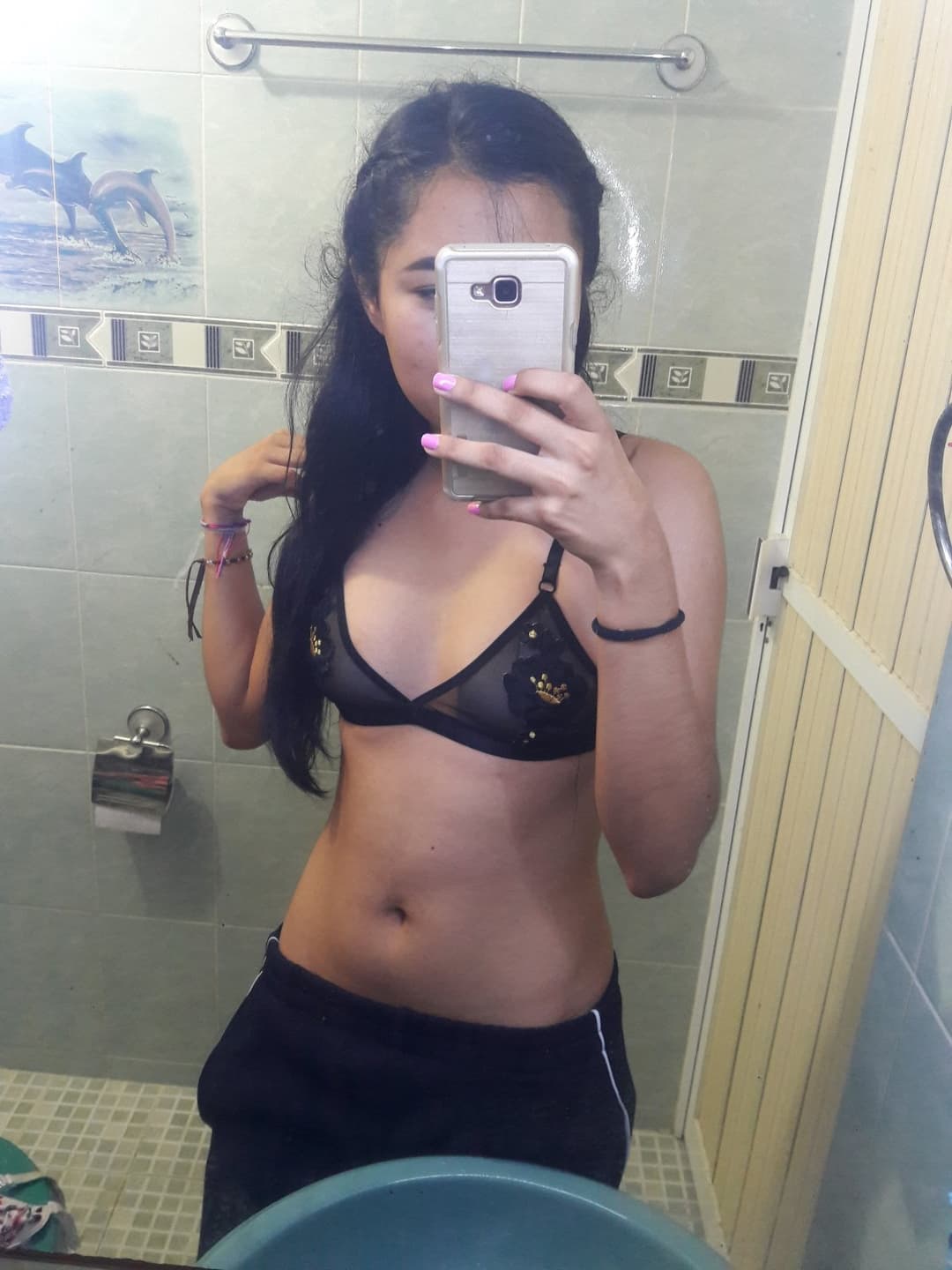 Click to view full size 18yo latina sucking a big cock and getting fucked