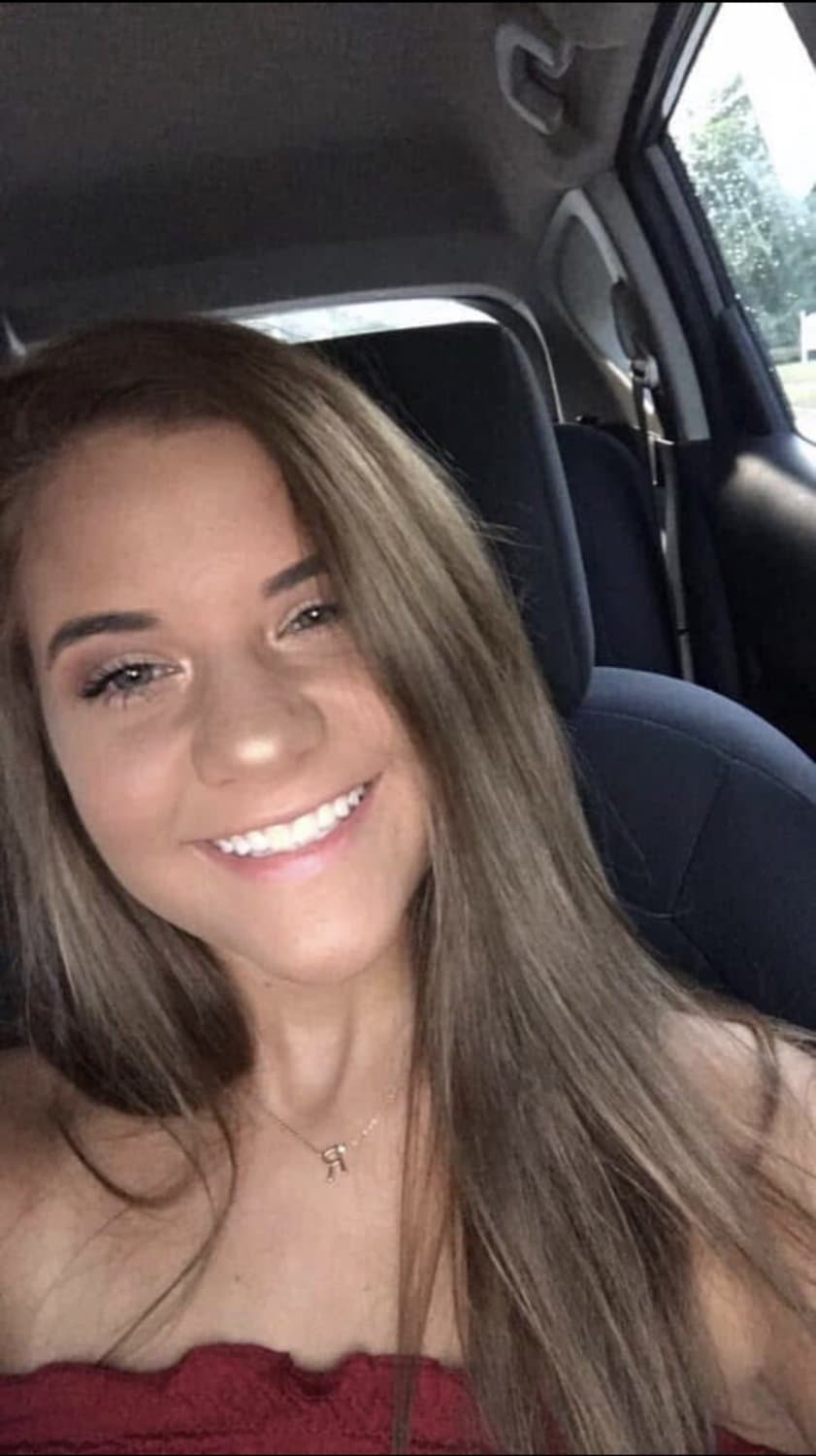 White bop with a nose built for sniffing stinky thug ass