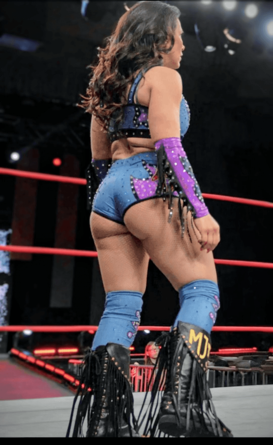 Click to view full size Mick1e James WWE womens Champion