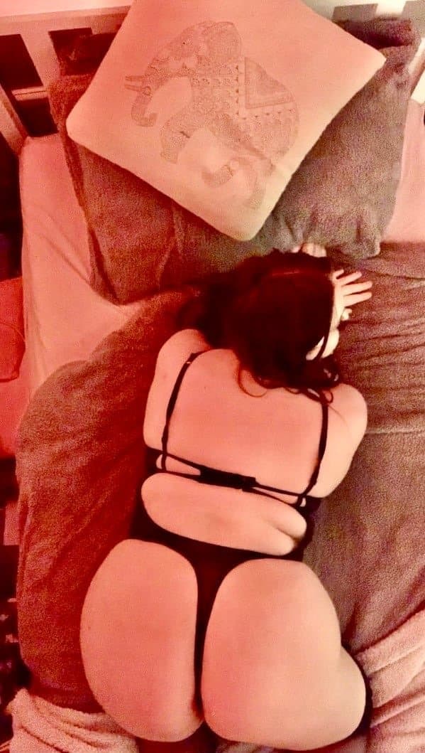 UK bi BBW slut in sexy lingerie and stockings