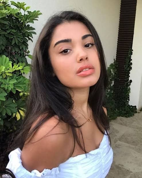 Lizge comet muito linda essa maravilha de mulher ??