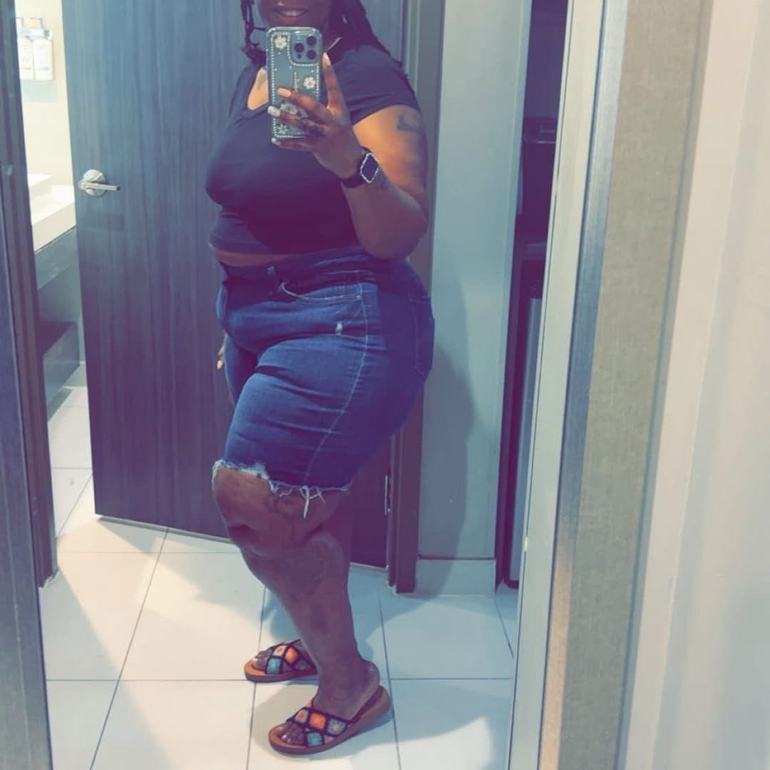 Thick Ebony BBW MILF showers on video chat