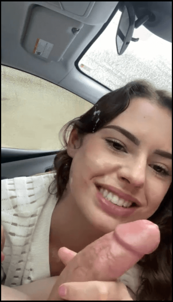 Hannah, 20, Phoenix, US - Pretty Teen Car Blowjob