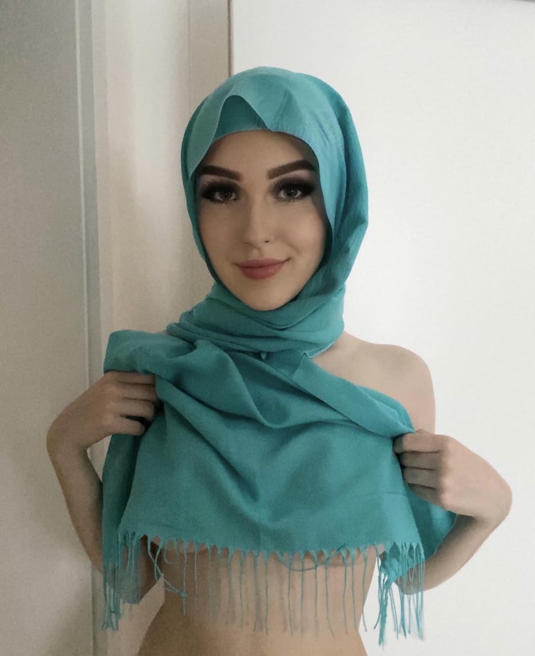 Arab Muslim Teen In Hijab Nude