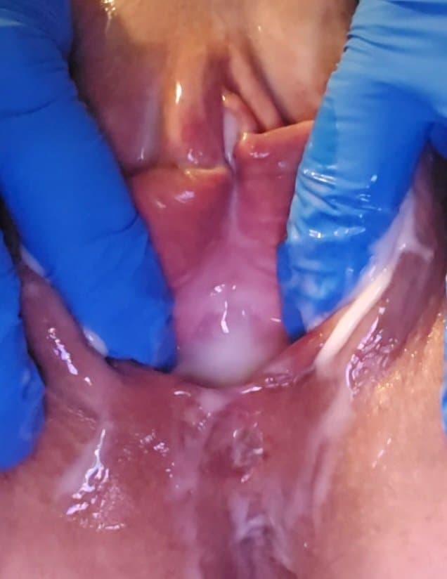 Click to view full size Charlotte spreading her meaty swollen pussy. Her KIK: LickMySwollenPus