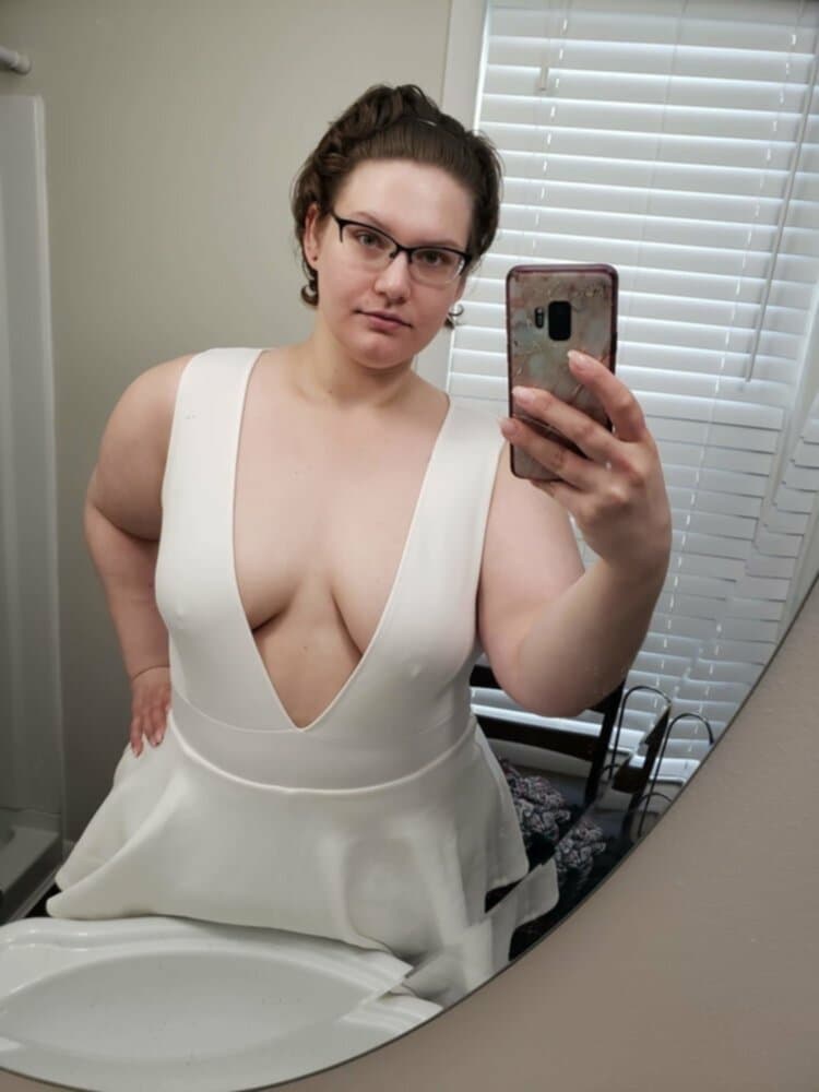 BBWs Taking Selfies (fleshy but not naked)