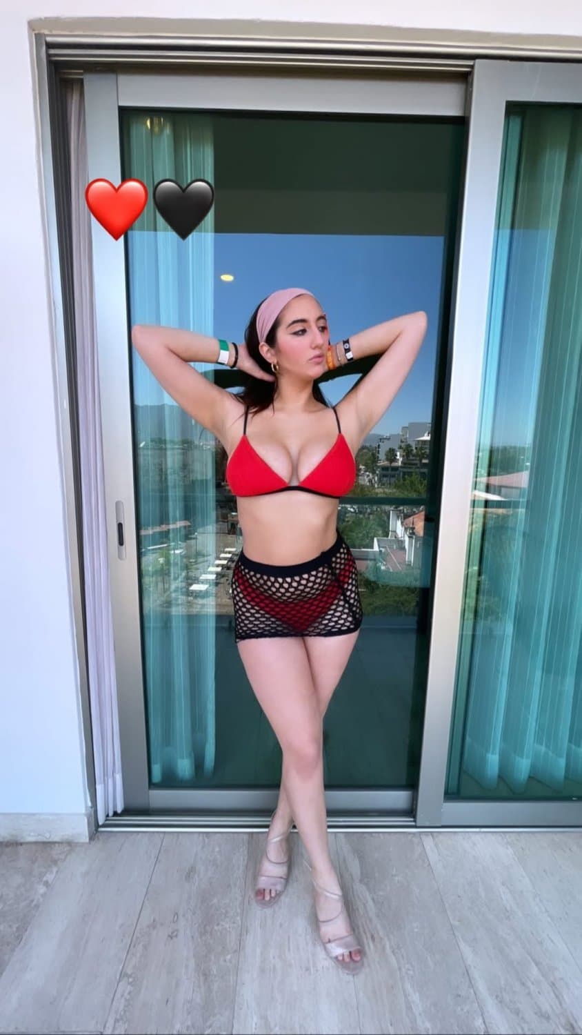 Click to view full size College Crush Lisa Sandson (@lisa.sandson). Comment your favorite pics.