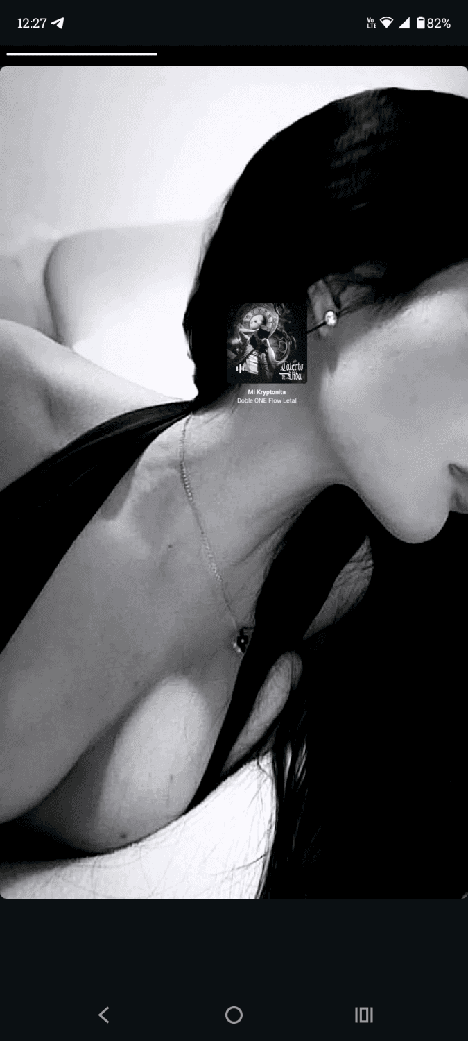 Flaquita hermosa con cuerpazo paso perfil