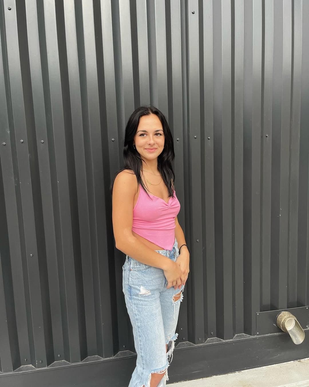 i get horny after I watched cousins friend makeout in this pink top as she watched him suck tits