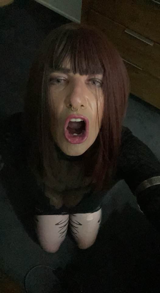Sissy Cherry ? 43yo from QLD Australia ?? submissive bottom slutKik: Tailfeather81