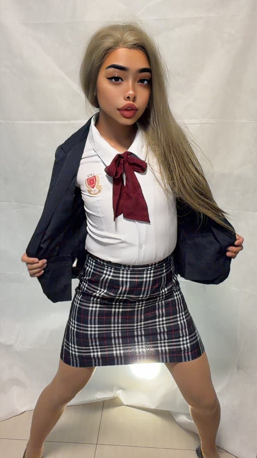 Upskirt Lyceum shs pinay trans student