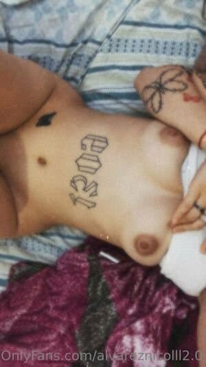 NICOL PUTITA? Pendeja puta Megapost tetas culo y videoss