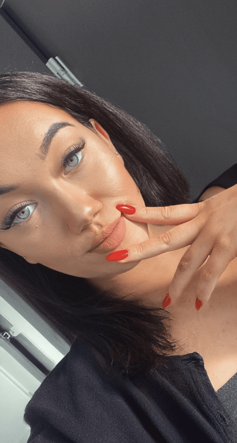 Thick Manchester slutty teen & fan fuck in hotel