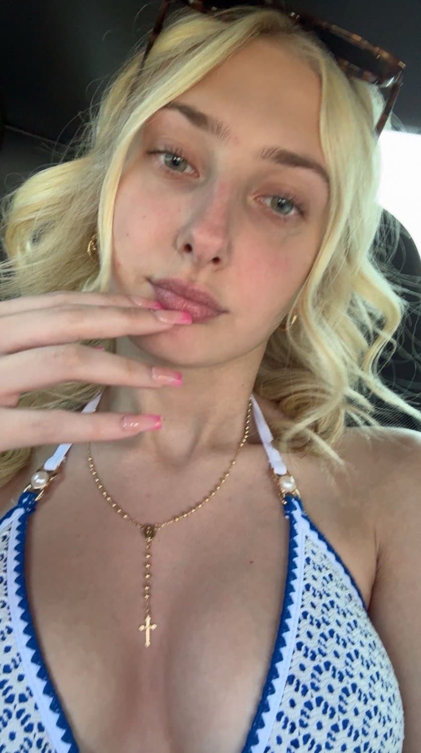 irls snaps and tiktok’s like and comment for more dm to see more and trib