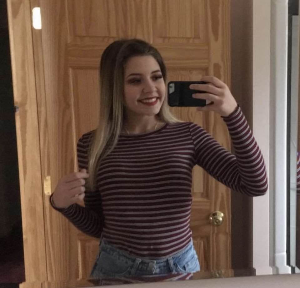 Lily, 20, never thought the internet would see her like this. Slutty college gf