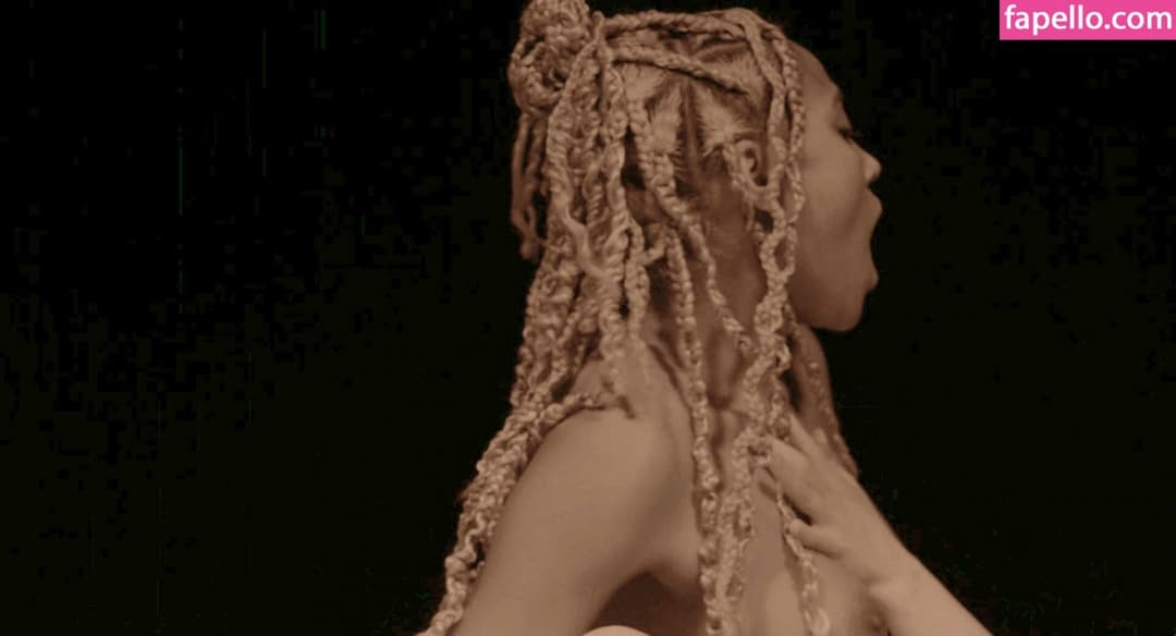 Star Wars Acolyte Actress NAKED booty & small tits