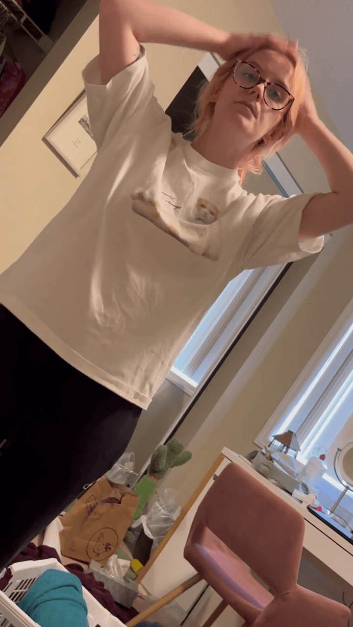 Sexy redhead girlfriend talks a little bit too much