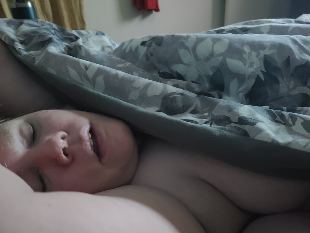 Bbw wife Sheena - Sleeping piggy