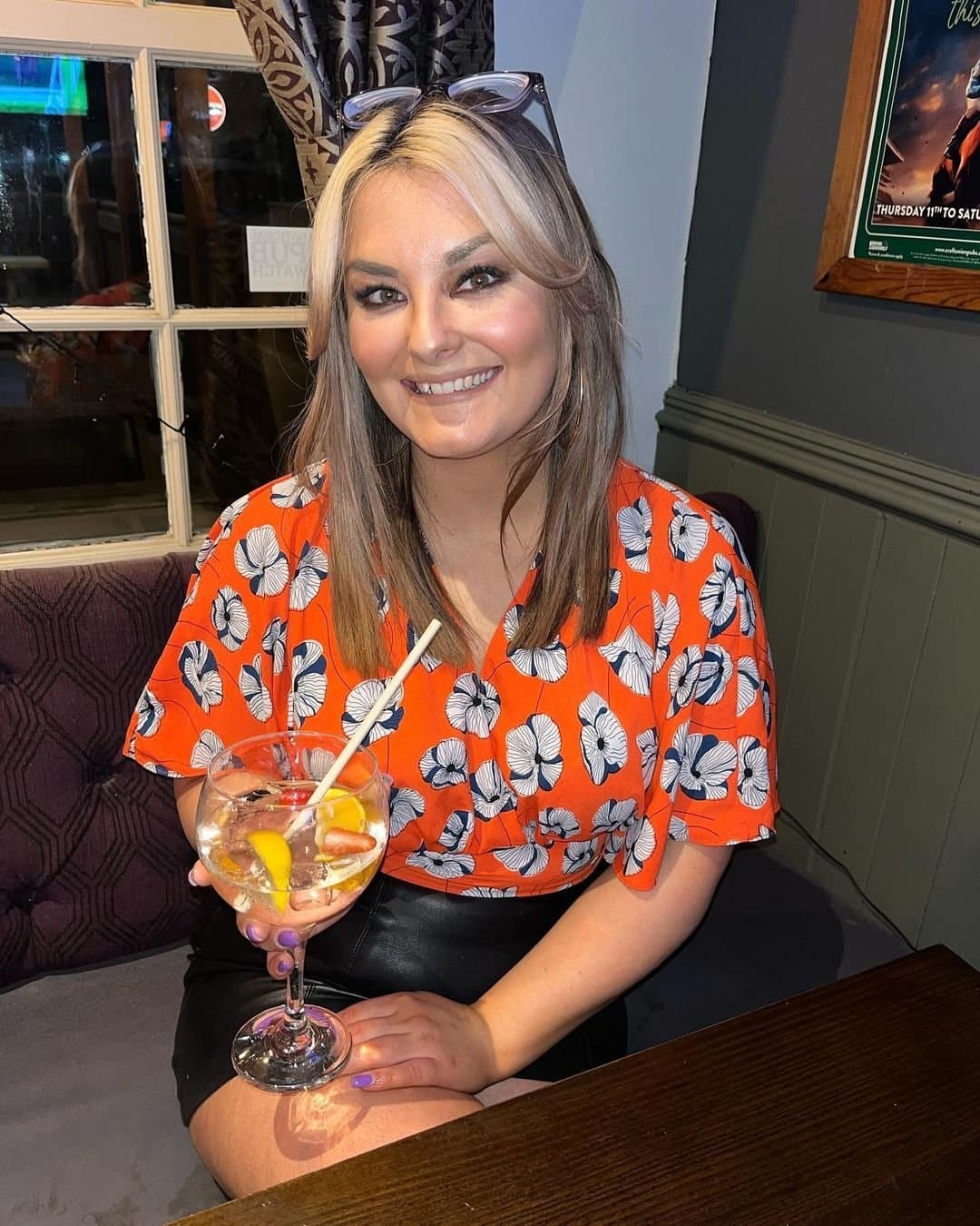 Got a nasty surprise for her birthday. Session 05193f683d5cc04335f257077c8a37915906948024eafc9aebd4a