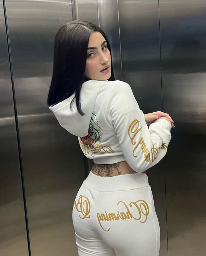 Click to view full size Famosinha deliciosa