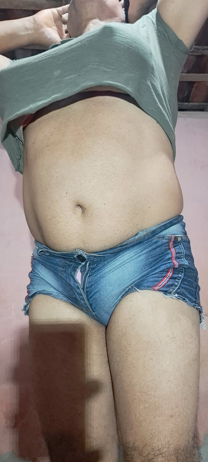 mostrando meu cuzinho