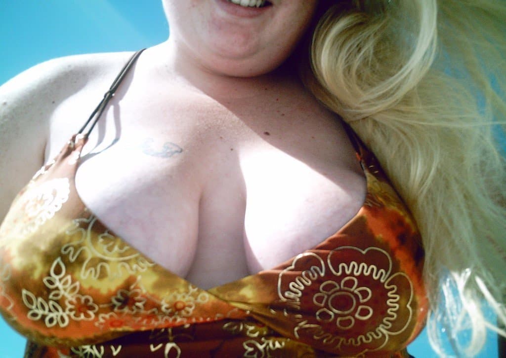 Curvy Blonde Beauty Janelle