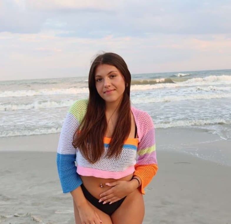Latina Teen Gina Valentina lookalike
